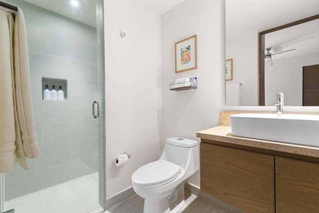 3 Bedroom Luxury Condo Next To Beach & Pools, Ac And Internet 아쿠말 외부 사진