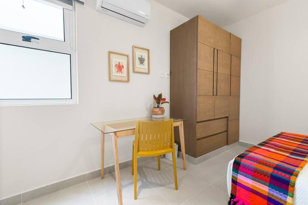 3 Bedroom Luxury Condo Next To Beach & Pools, Ac And Internet 아쿠말 외부 사진