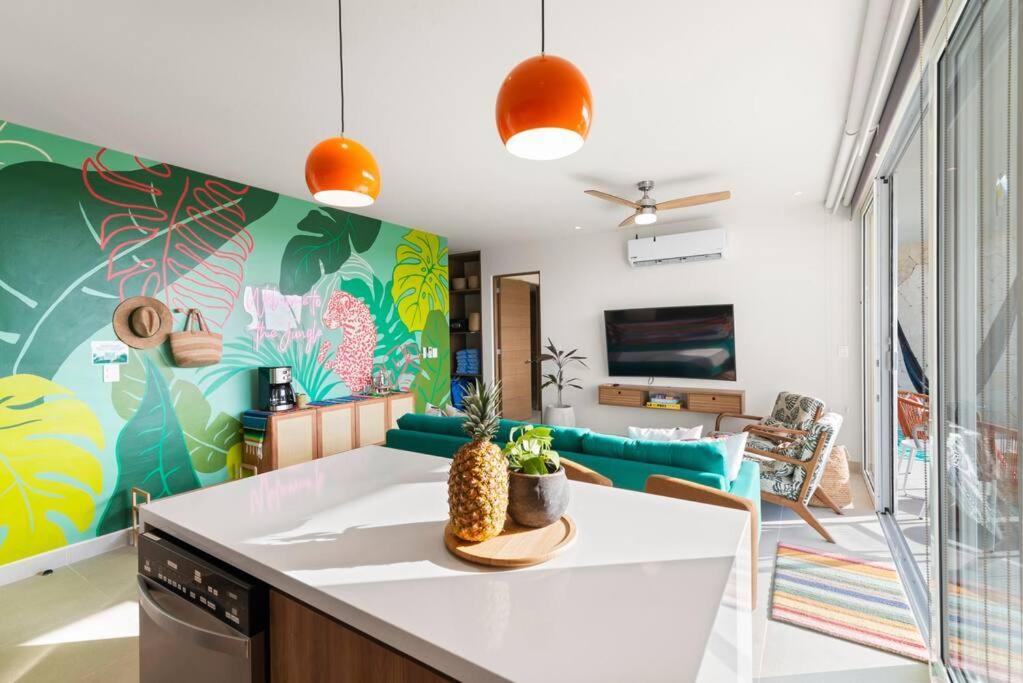 3 Bedroom Luxury Condo Next To Beach & Pools, Ac And Internet 아쿠말 외부 사진